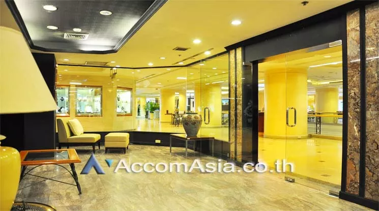 7  Retail / Showroom For Rent in Ploenchit ,Bangkok BTS Chitlom at President Tower AA11736